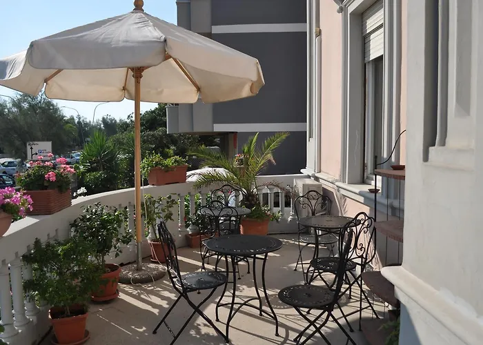 Oda ve Kahvaltı L'aurora 4*