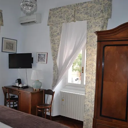 奥罗拉别墅酒店 4*